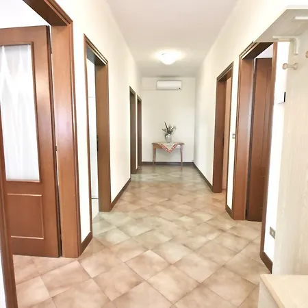 Adriatica Immobiliare - Aquileia 139 *